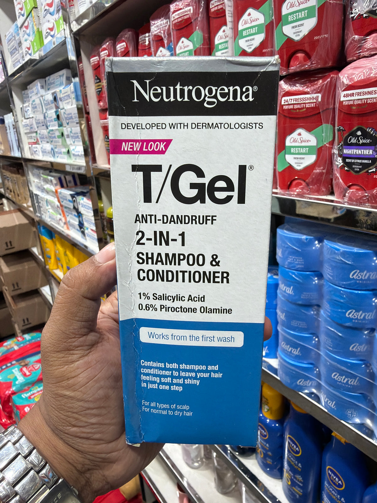 Neutrogena T-Gel 2 in 1 Anti Dandruff Shampoo And Conditioner 250ml