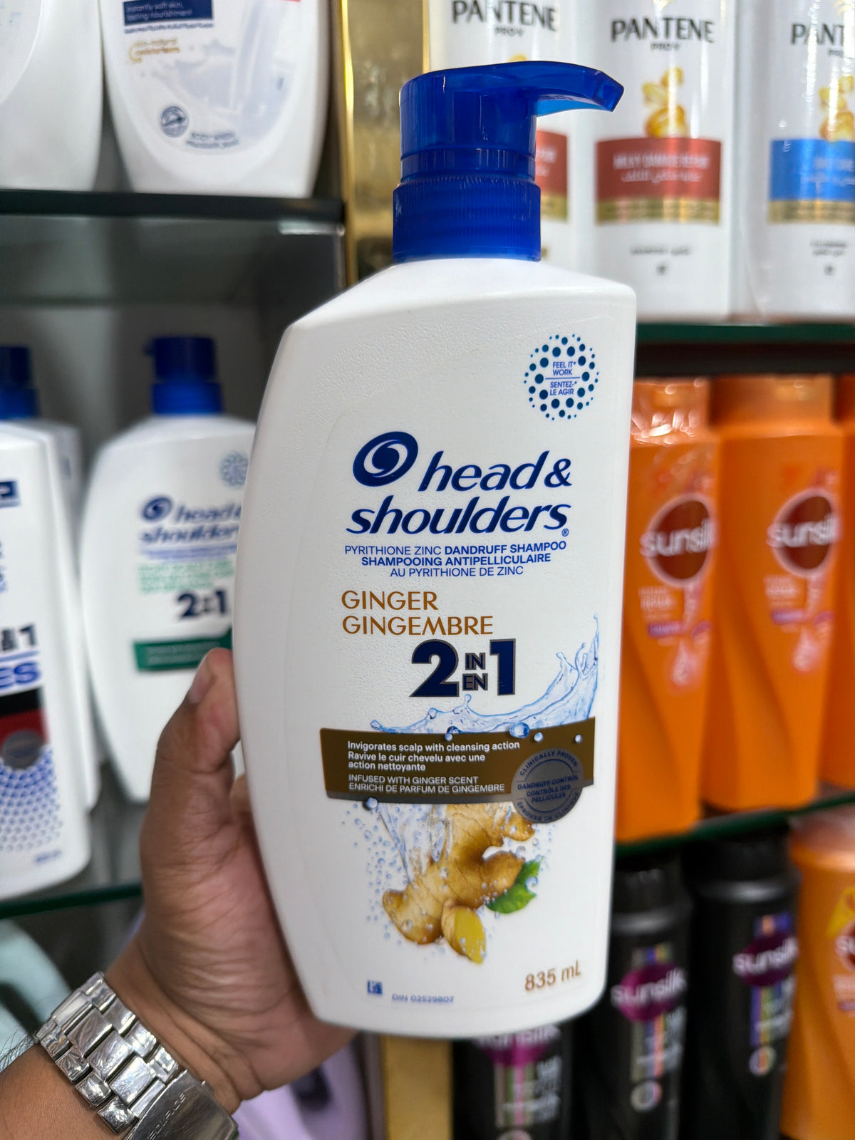 Head and Shoulders Dandruff 2 in 1 Shampoo and Conditioner, Ginger 835ml