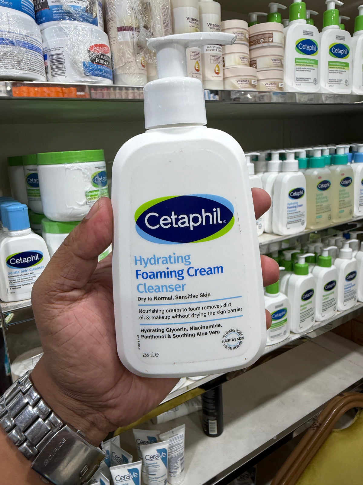 Cetaphil Hydrating Foaming Cream Cleanser 236ml
