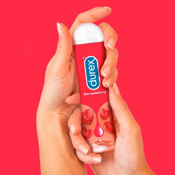Durex Strawberry Flavored Lubricant 100ml in bd