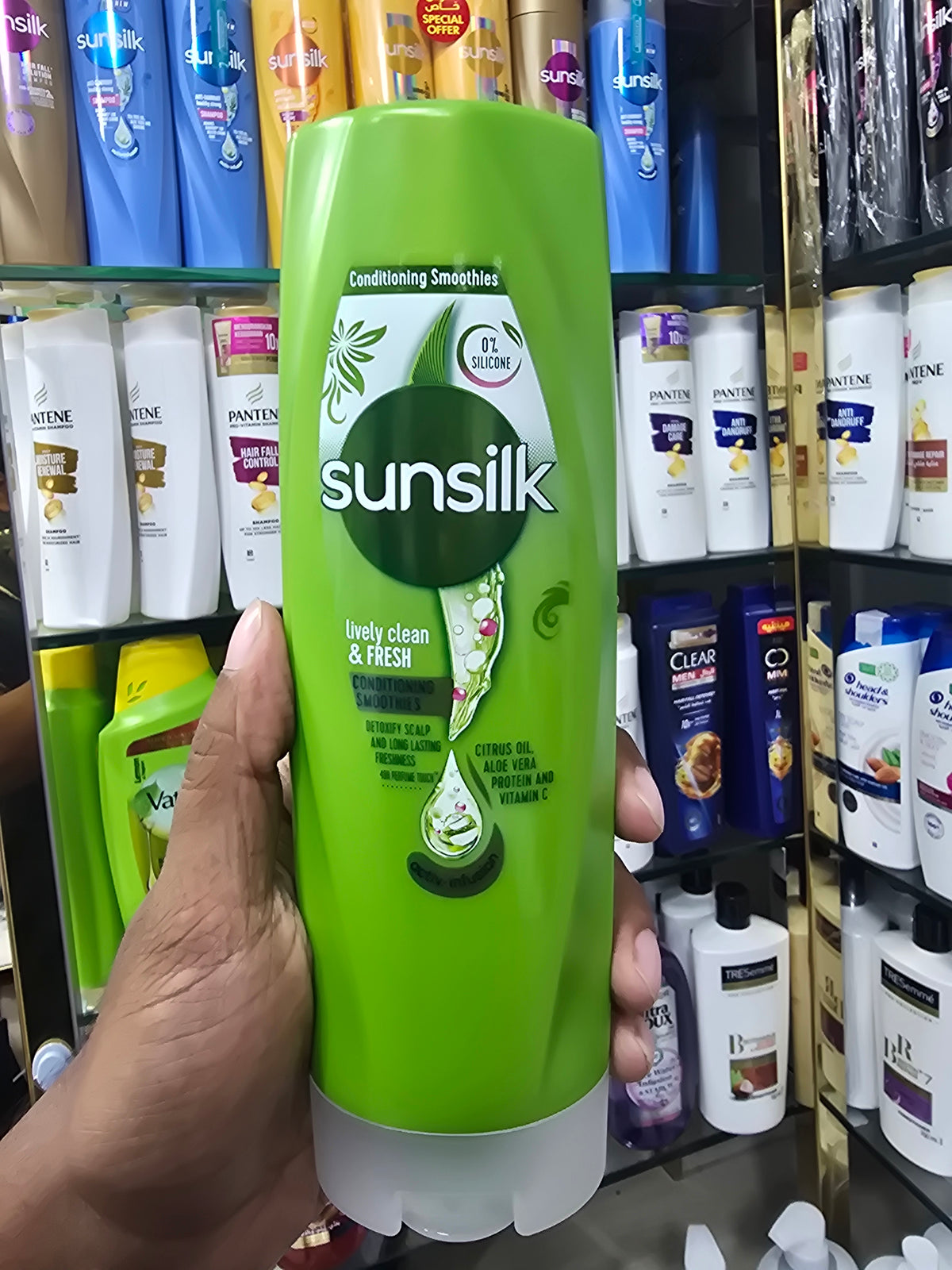 Sunsilk Lively Clean & Fresh Conditioner with Citrus Oil, Aloevera Protein & Vitamin C (Made in Thailand) 300ml