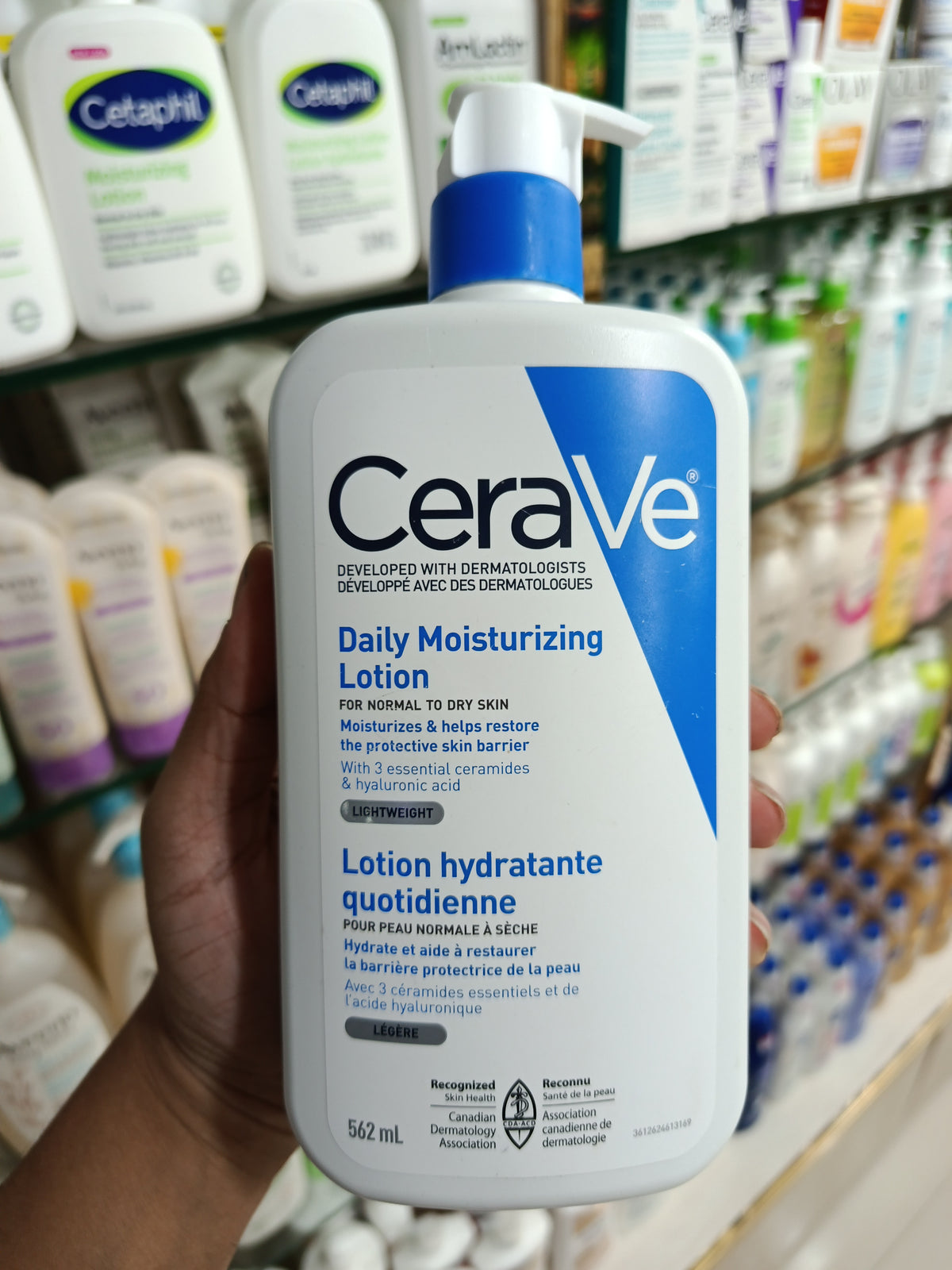 Cerave Daily Moisturizing Lotion with 3 Essential Ceramides & Hyaluronic Acid 562ml