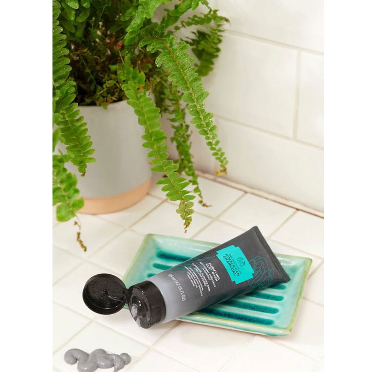 The Body Shop Himalayan Charcoal Purifying Clay Wash 125ml