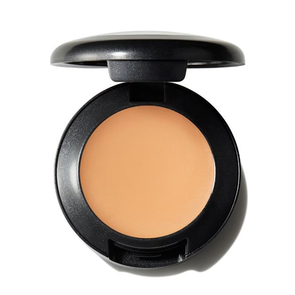 MAC Studio Finish Spf 35 Concealer - NC20 in bd