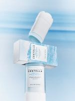Skin1004 MADAGASCAR CENTELLA HYALU-CICA SILKY-FIT SUN STICK 20g - Image 4