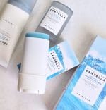 Skin1004 MADAGASCAR CENTELLA HYALU-CICA SILKY-FIT SUN STICK 20g - Image 2